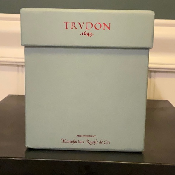 - Trudon “GABRIEL” Candle 9.5oz BN Sealed - Picture 2 of 7